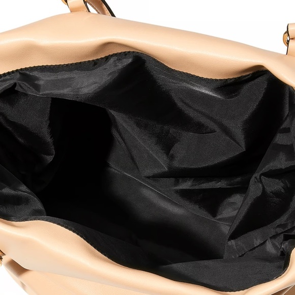 New VICTORIA'S SECRET
Cinch-Top Tote - Picture 4 of 5